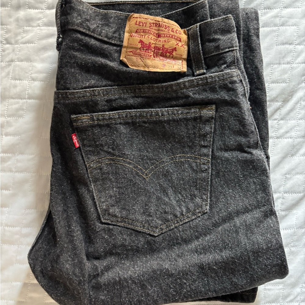Vintage Levi's Women’s or Men's Charcoal Straight Jeans